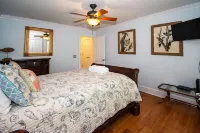 16 Fairway Club Dr Nature's Nook Hotels in Beaufort County