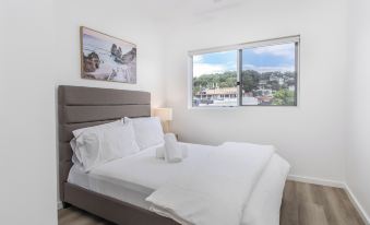 The Laneway Villas by Burleigh Letting Company