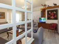 Classical 2 Bd Beauty Apt in Peaceful Chalandri Hotels in Chalandri