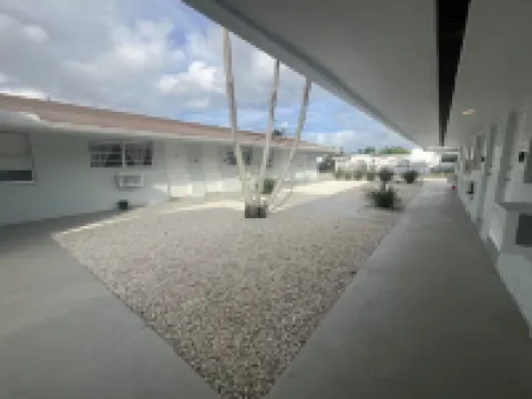 Sunset Inn - Hallandale Beach Hotels in Hallandale Beach