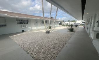 Sunset Inn - Hallandale Beach