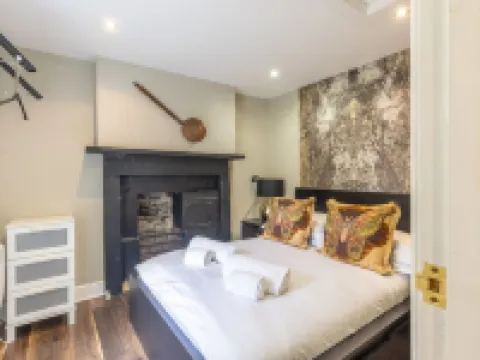 Grove Cottage - North East Escapes Hotels in Bamburgh