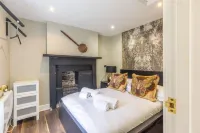 Grove Cottage - North East Escapes Hotels in Bamburgh