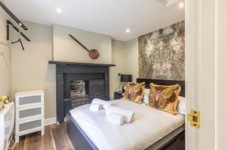 Grove Cottage - North East Escapes Отели рядом с достопримечательностью «Bamburgh Castle Golf Club»