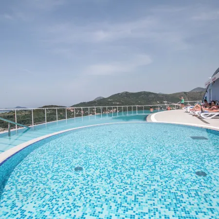 Villa Paradiso 2