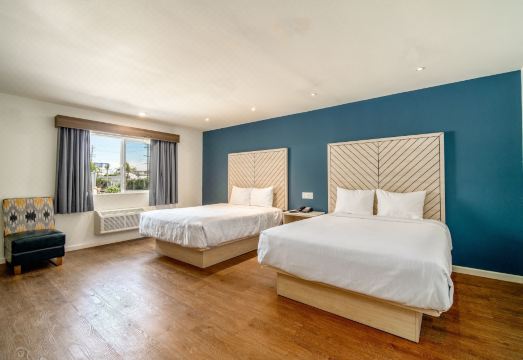 1. 트렌드 호텔 -..