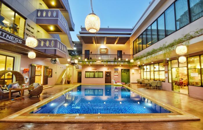 โรงแรมพนมรุ้งปุรี