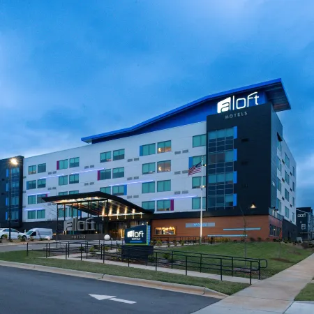 Aloft Charlotte Airport Отели рядом с достопримечательностью «Библиотека Билли Грэма»
