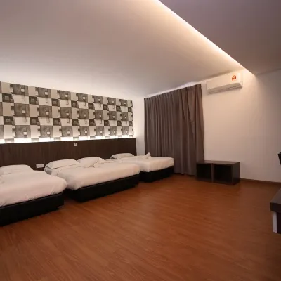 Pavilion Inn Hotels near MYY Mall