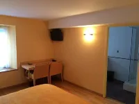 Hotel-Bistro les Pas Sages Hotels in Bielle