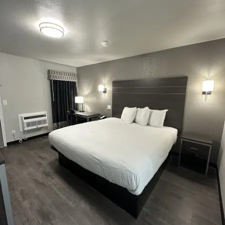 Sleepy Traveler Motel