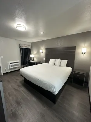 Sleepy Traveler Motel