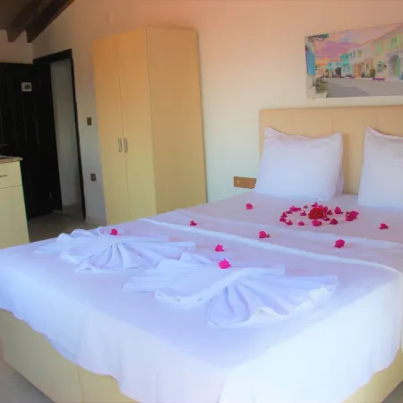 Santo Akyaka Home