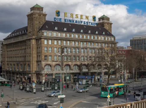 Limehome Essen Kettwiger Straße Hotels in 