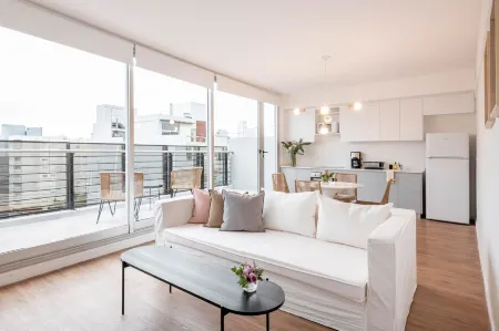 Top Rentals Palermo Hollywood Отели рядом со станцией L.M. Drago Railway Station