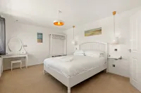 Am Byth - Spectacular Sea Views and Hot Tub