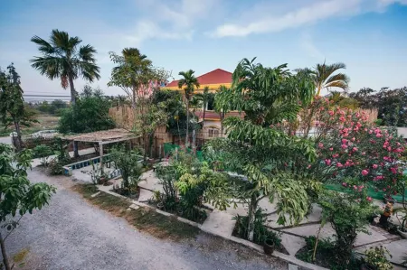 Sophea Hostel Отели в г. Prek Preah Sdech