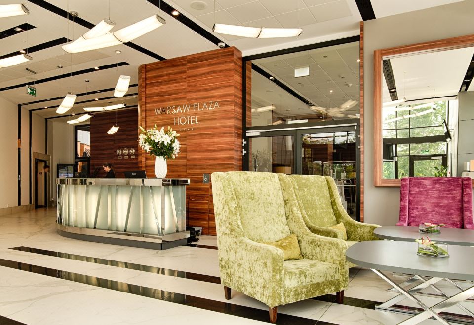 3. 바르샤바 플라자..