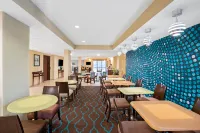 La Quinta Inn & Suites by Wyndham Knoxville Airport Hotels in Alcoa