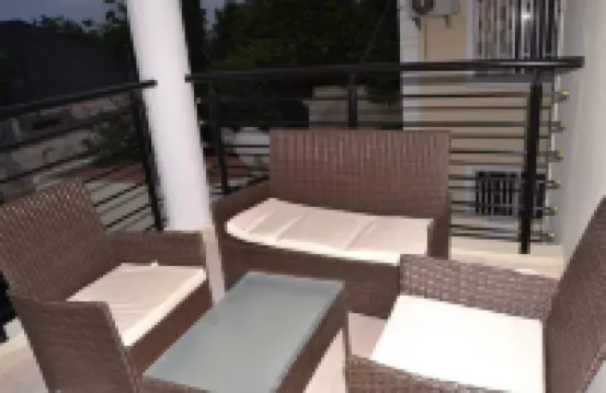 4Bed Villa Sleeps 8 - Wifi, Parking, Garden