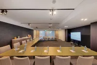 Littomore Suites Kingswood - Balkoner