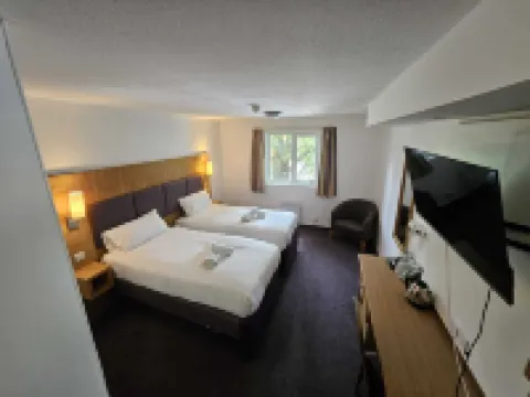 Middleton Inn, Manchester โรงแรมใกล้ฮีตันพาร์ค