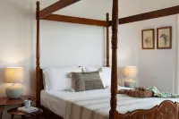 Amera Luxury Villas - Airport Shuttle