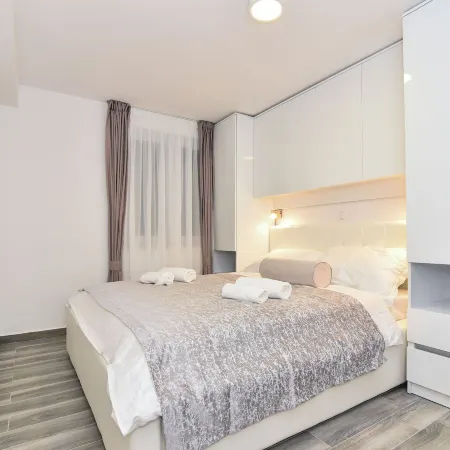 Apartments-Sana Hotels in Vir