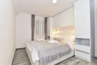 Apartments-Sana Hotels in Vir