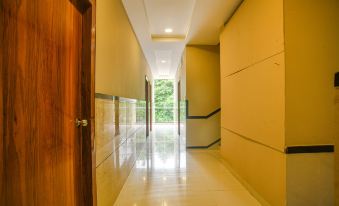 FabHotel Royal Palace