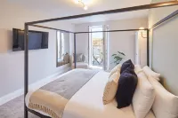 Host & Stay - Albion House - balcony