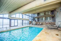 Tremont Lodge & Resort - Pools