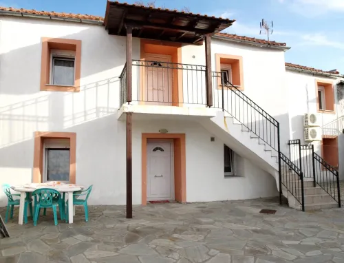 Nikolaou Apartments Upper Floor