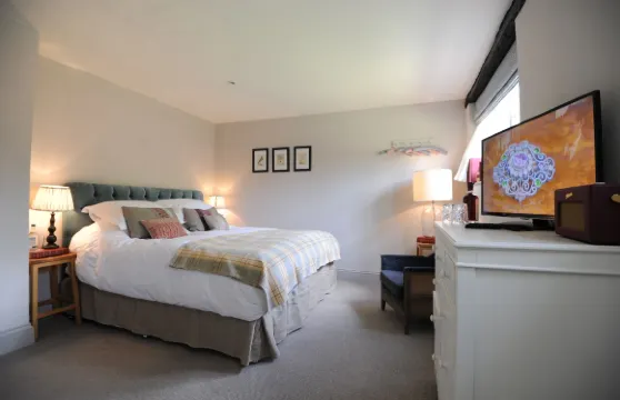 貝爾與金斯克萊爾龍酒店