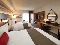 Stay Inn Hotel Toronto Hotels near Kipling Go Station