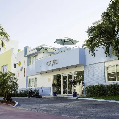 Aqua Hotel Các khách sạn gần Bãi biển Lummus Park