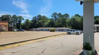 Super 8 by Wyndham Arkadelphia Caddo Valley Area - parking