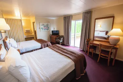 North Winds Motel Hotels in Mackinaw Township