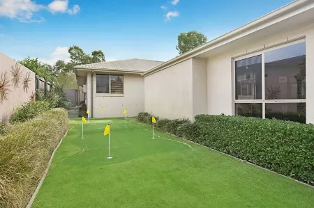 Peppertree at the Vintage