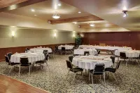 Lakeview Inns & Suites - Hinton Hotels in Hinton