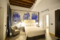 Hotel Legado Alcazar - balcony