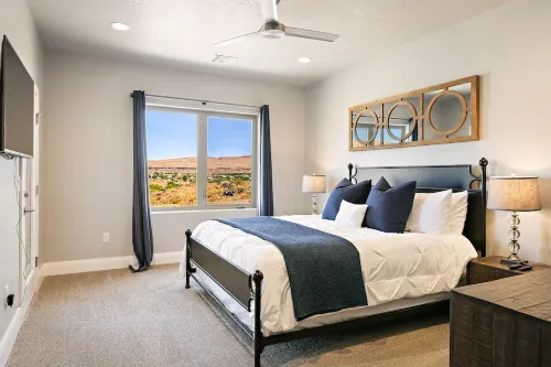 Luxury Zion Village Home - Heated Pool - 14 Guests