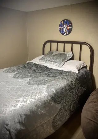 Quiet Basement apartment