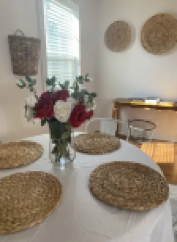 Cozy hub cottage in downtown Hattiesburg. Sleeps 4