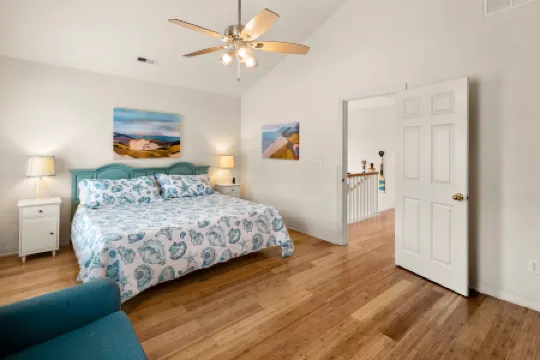 Immaculate Home with Private Pool and Outdoor Living - Charming Retreat