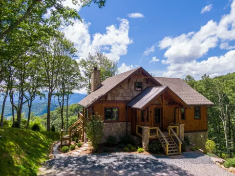 Game Room, Hot Tub, Scenic Deck and Views - Gorgeous Mountain Haven