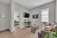 1BR Retreat Prime Location Stay in Historic Charm - 2 estrellas