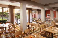 Holiday Inn & Suites 鳳凰城機場北