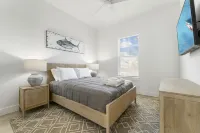 Charming Getaway with Propane Grill and Garage - Cozy Retreat Hotels in Sunnyside