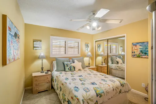 Peaceful Escape Near Beautiful Beach - Charming Tennis Villa